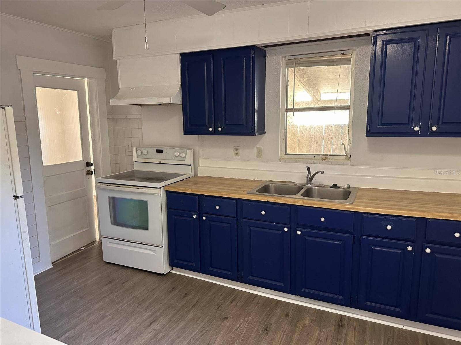 Sarasota, FL 34236,1764 LAUREL ST