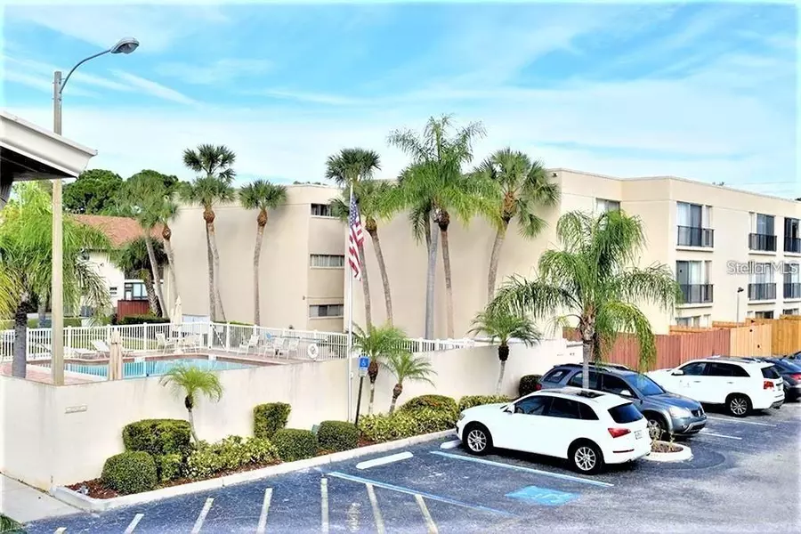 2763 WOODGATE LN #105, Sarasota, FL 34231