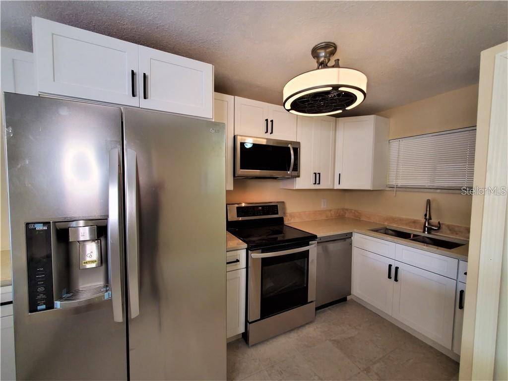 Sarasota, FL 34231,2763 WOODGATE LN #105