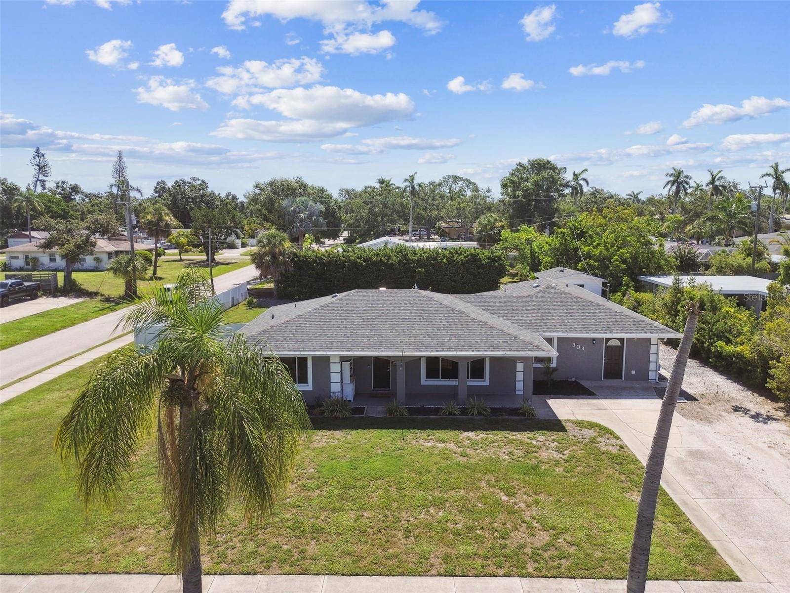 Bradenton, FL 34209,303 45TH ST W