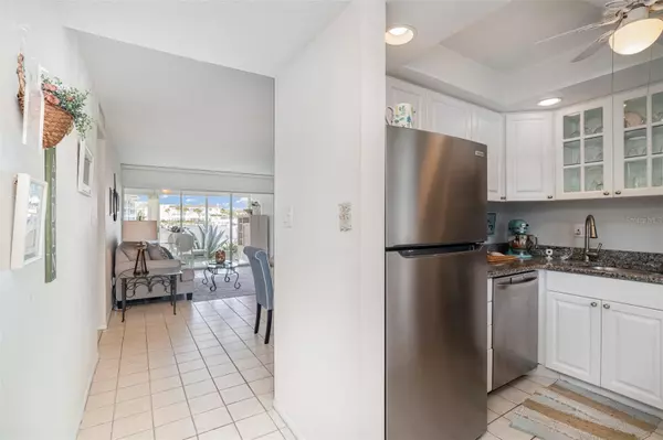 Longboat Key, FL 34228,4350 CHATHAM DR #E106