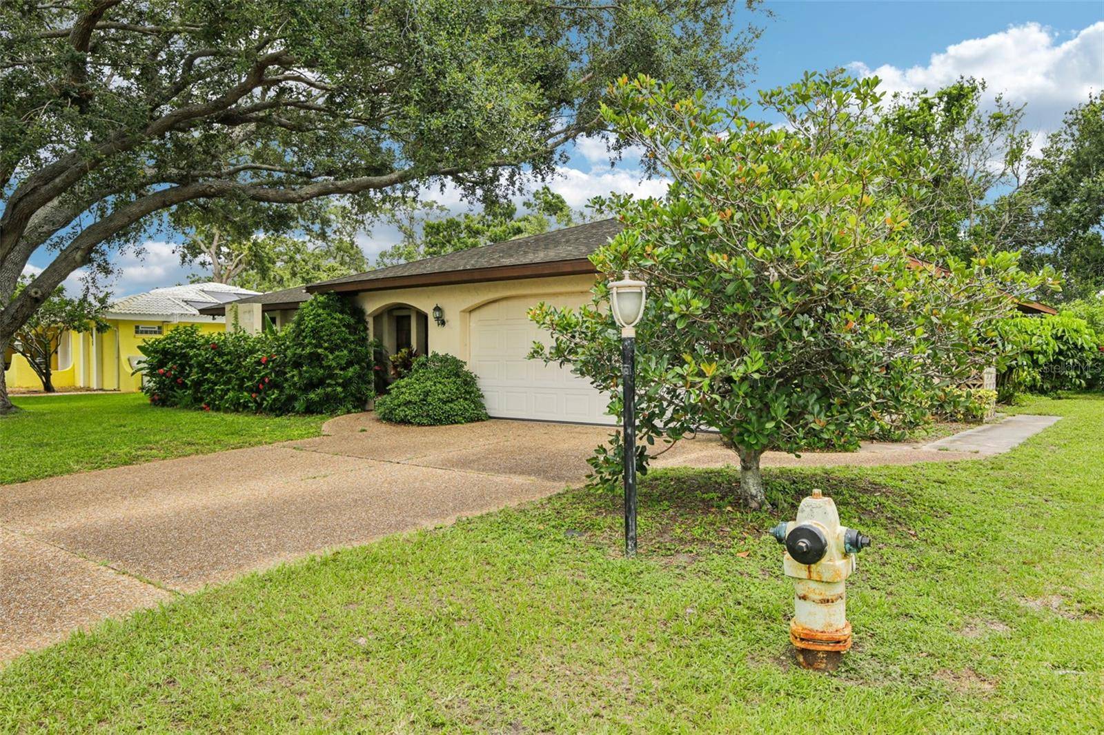 Sarasota, FL 34233,3640 ASTER DR
