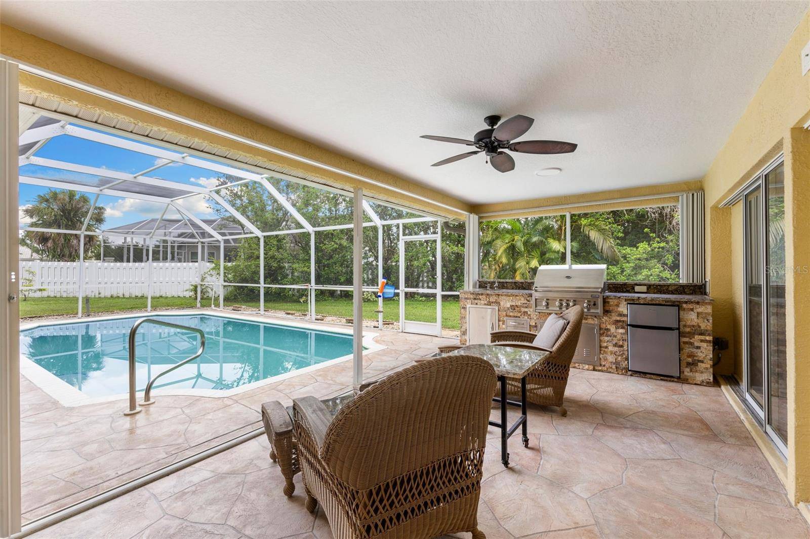 Bradenton, FL 34203,6118 56TH TER E