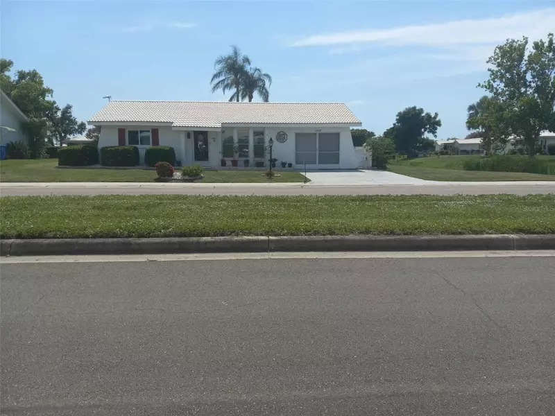 1002 OAKLEAF BLVD, Bradenton, FL 34208