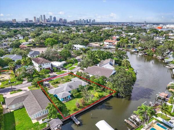 545 SUWANEE CIR, Tampa, FL 33606