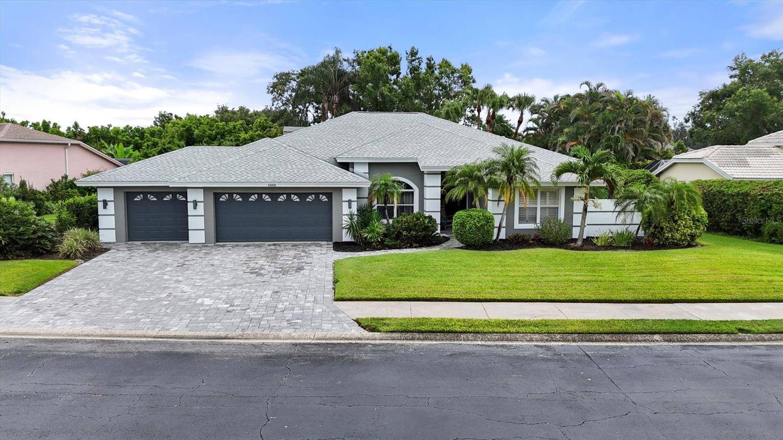 4888 WINTERHAVEN DR, Sarasota, FL 34233