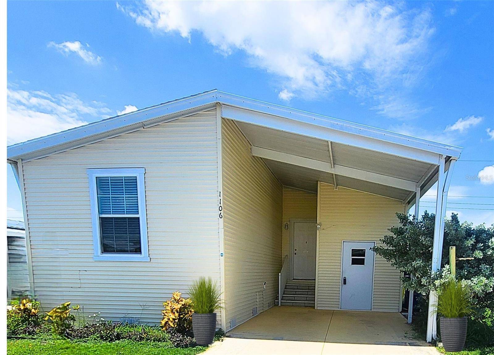 1106 49TH AVENUE DR W, Bradenton, FL 34207