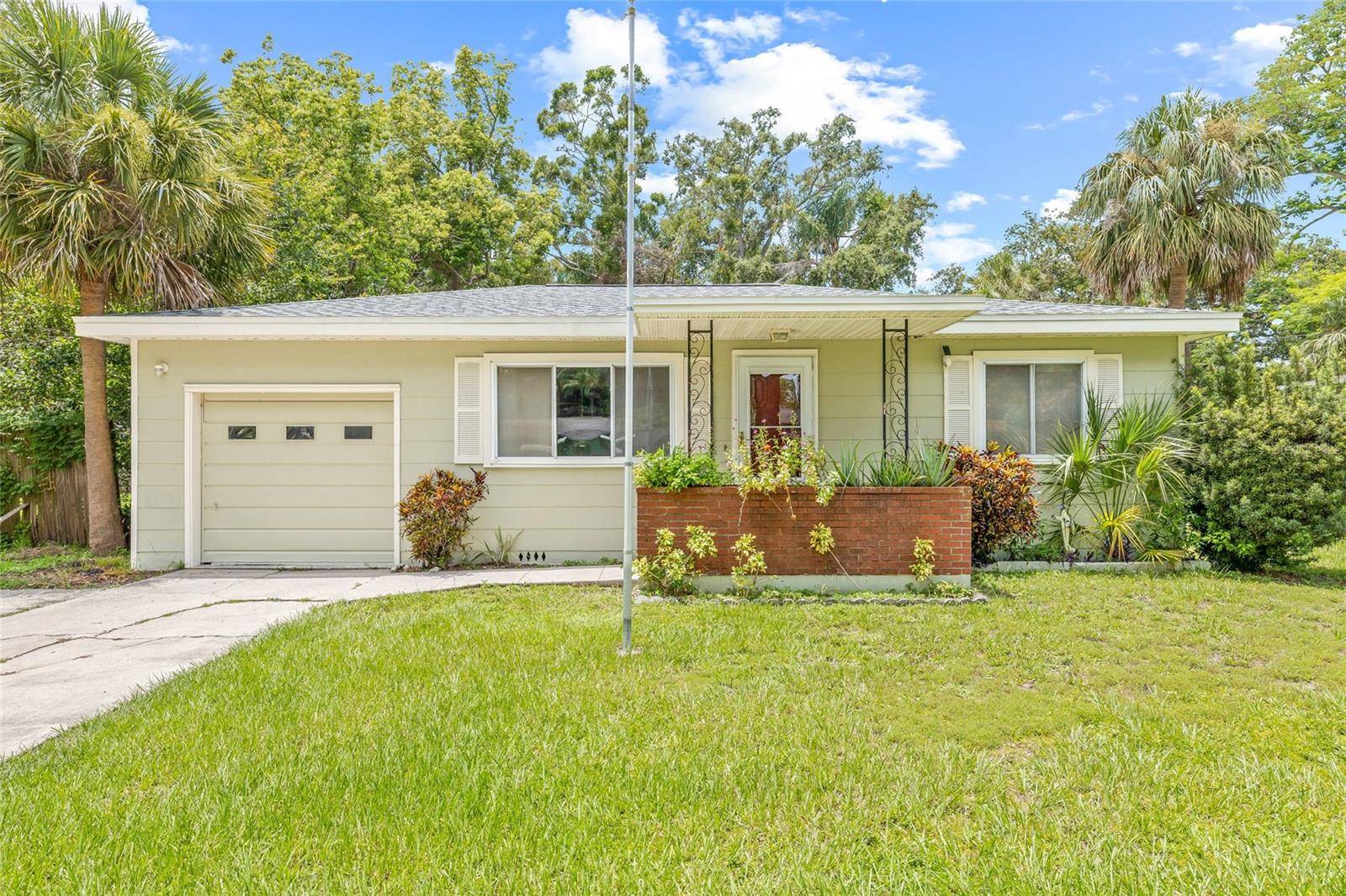 408 CINCINNATI Pkwy, Clearwater, FL 33765