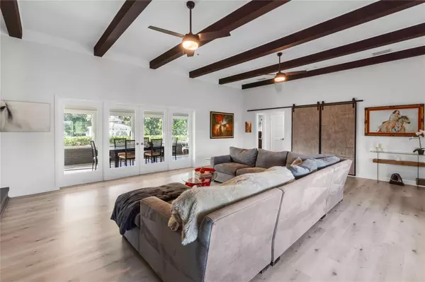 Sarasota, FL 34232,3425 W FOREST LAKE CIR