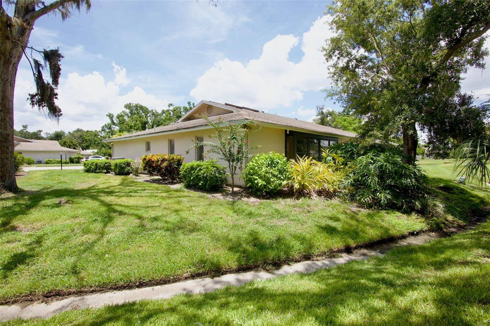 Sarasota, FL 34231,3518 WILKINSON WOODS DR #11