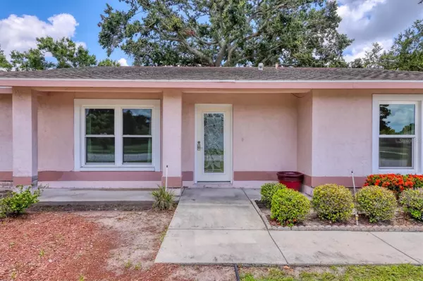 Sarasota, FL 34243,7953 CYPRESS LAKE DR