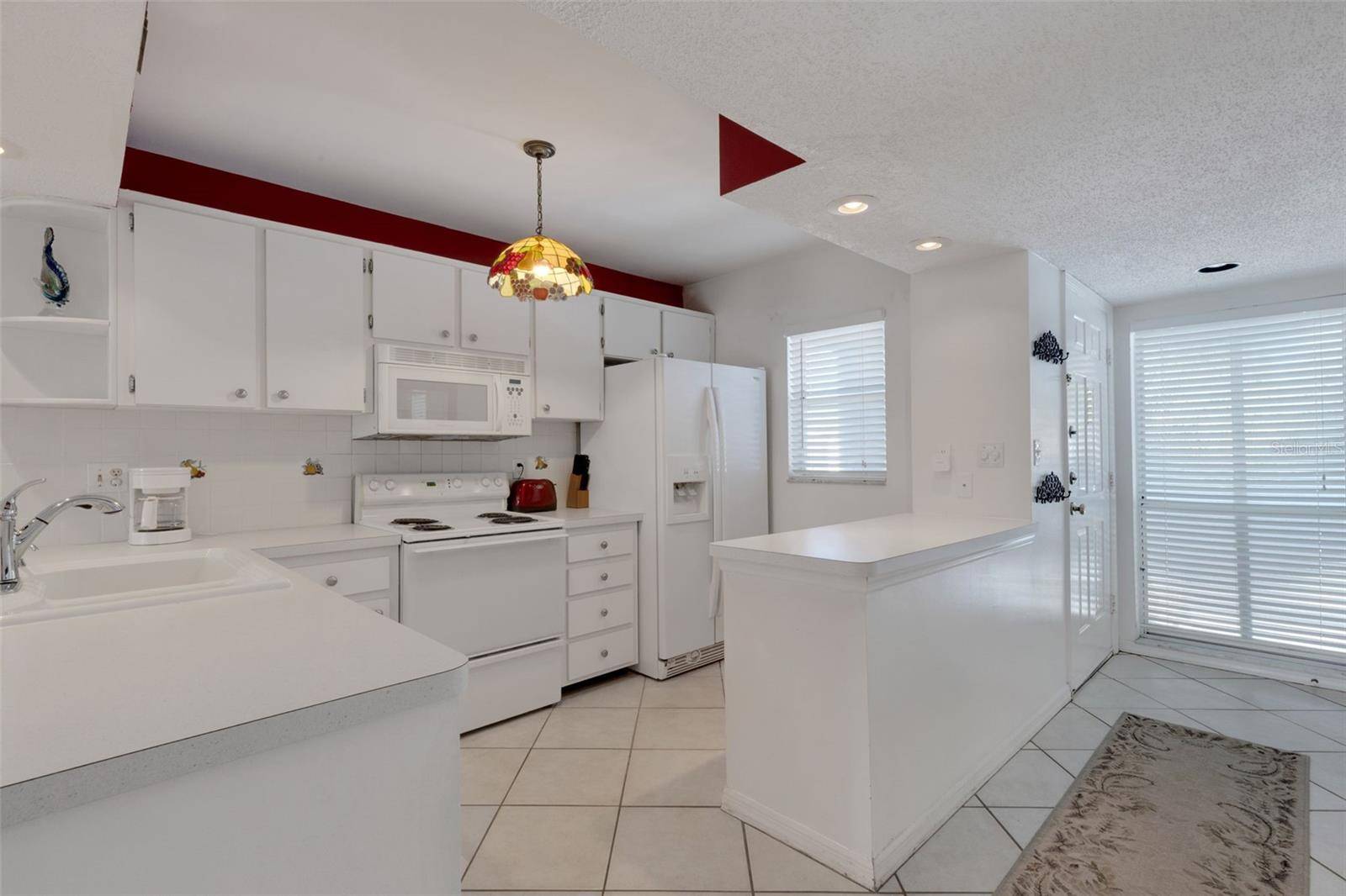 Venice, FL 34293,448 CERROMAR RD #289