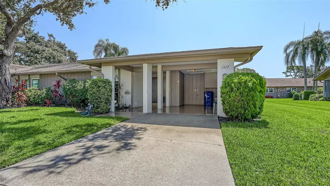 1317 GRAND BLVD #1002, Sarasota, FL 34232
