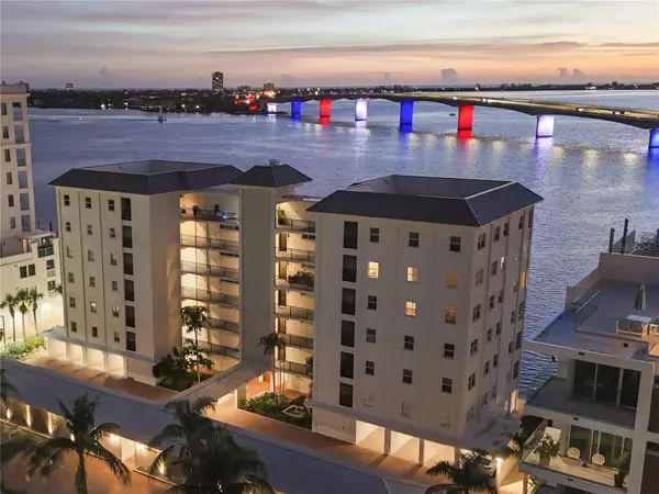 226 GOLDEN GATE PT #12, Sarasota, FL 34236
