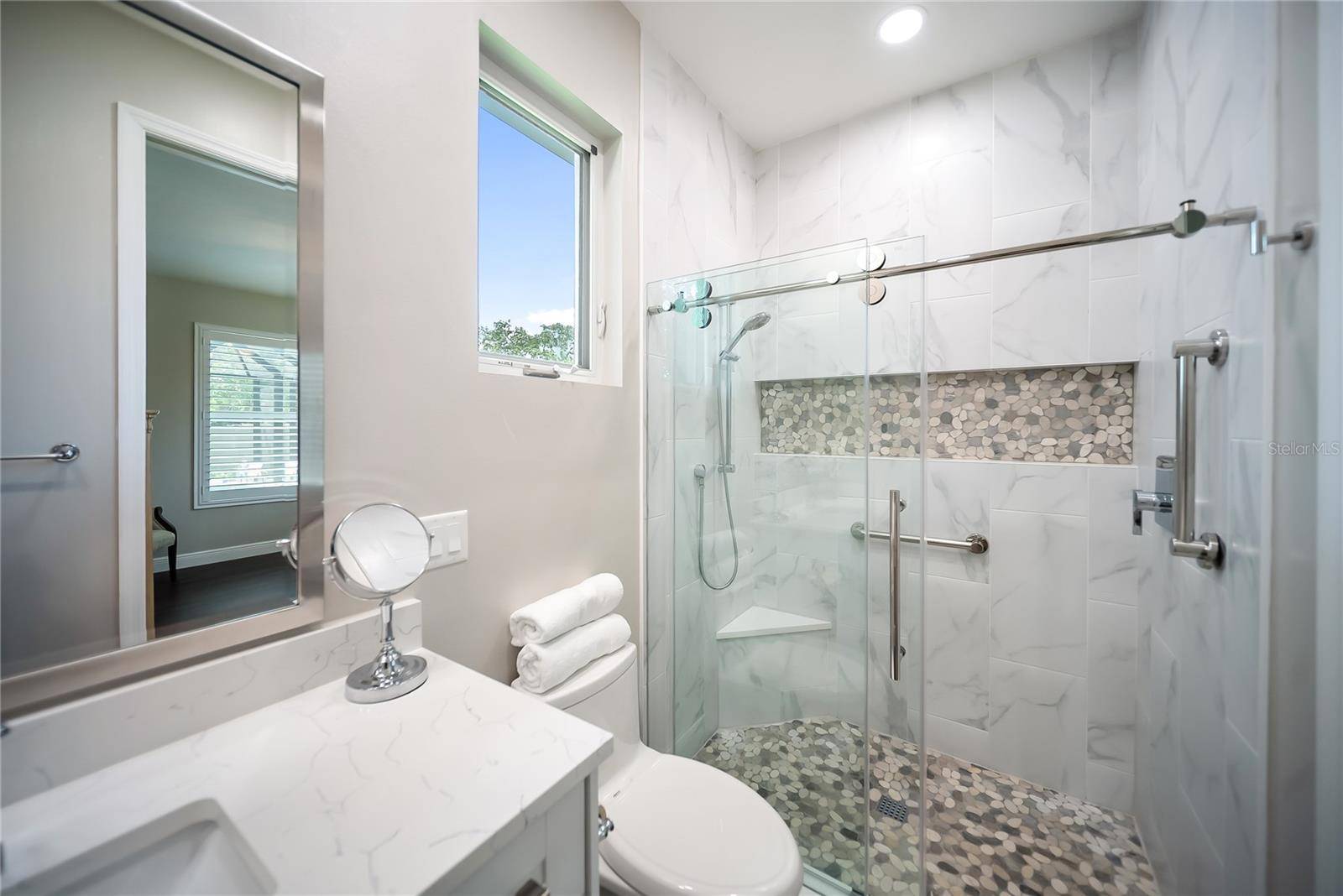 Sarasota, FL 34232,5726 AARON CT