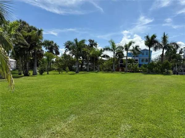 124 BURNS RD, Terra Ceia, FL 34250