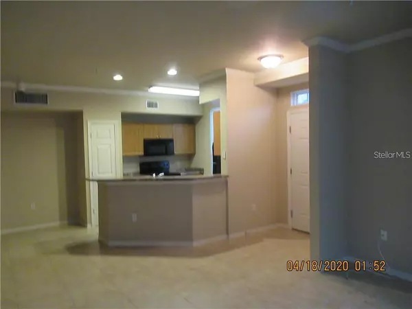 Sarasota, FL 34233,5531 ROSEHILL RD #101