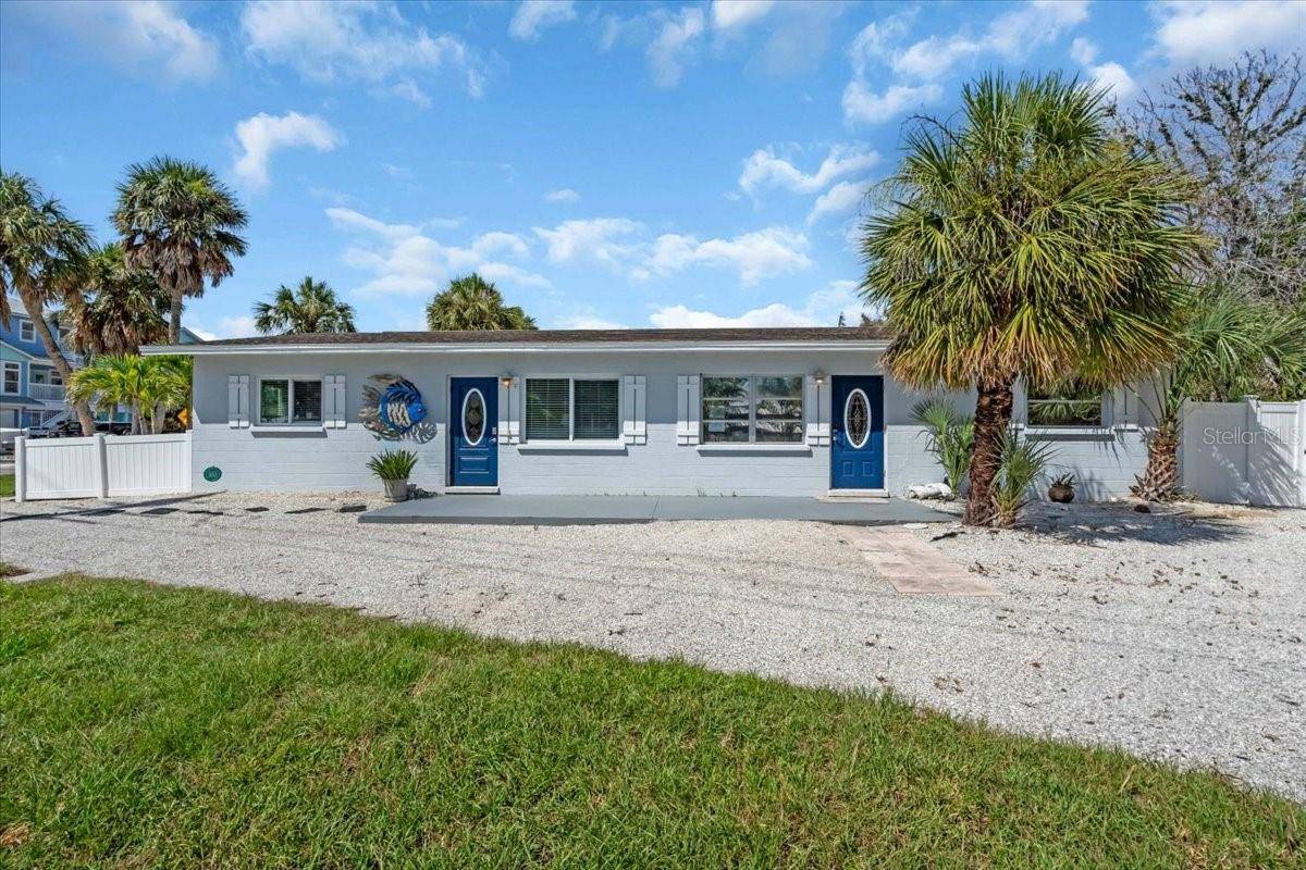 Holmes Beach, FL 34217,201 75TH ST #A