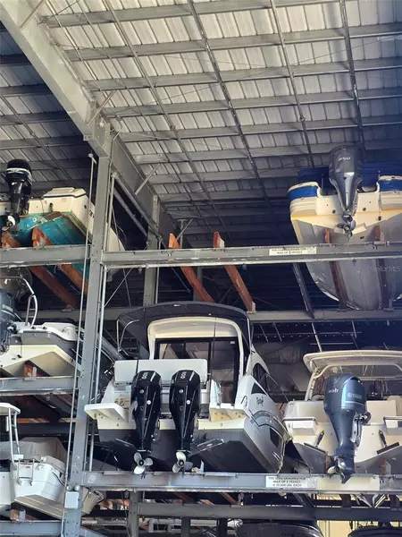 570 BLACKBURN POINT RD #6, Osprey, FL 34229