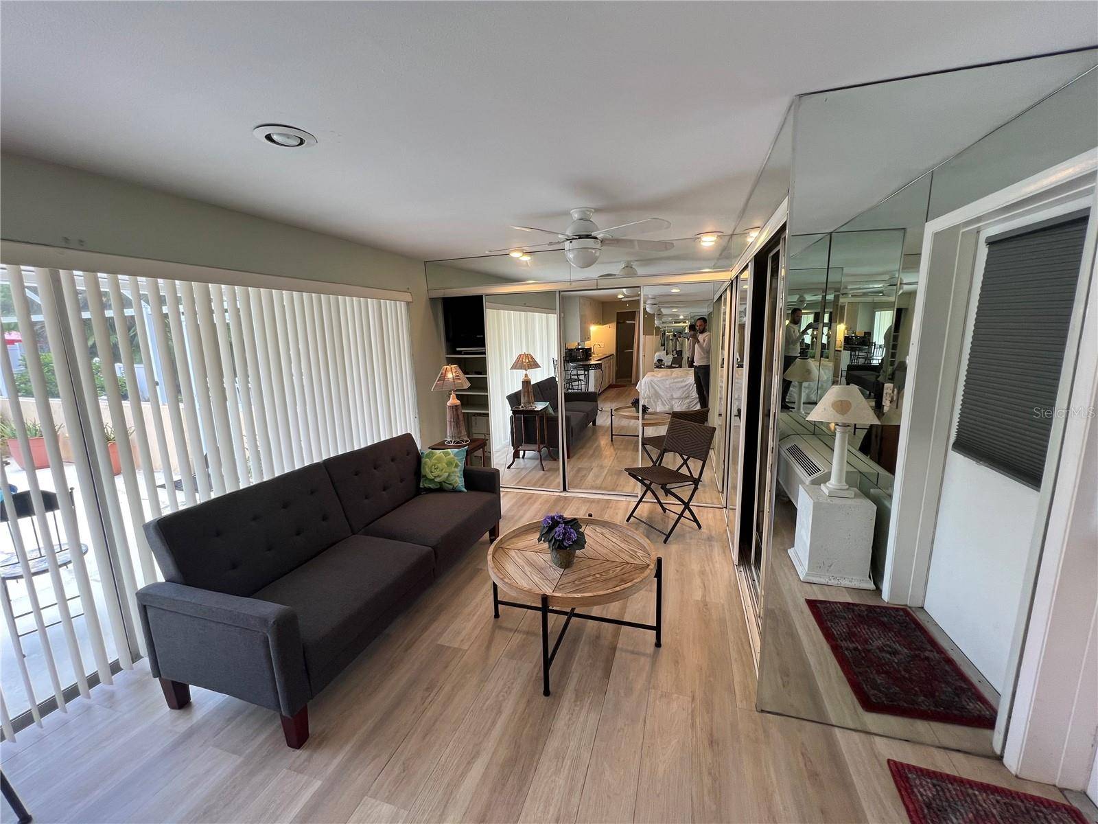 Sarasota, FL 34235,3255 VILLAGE LN #Westside