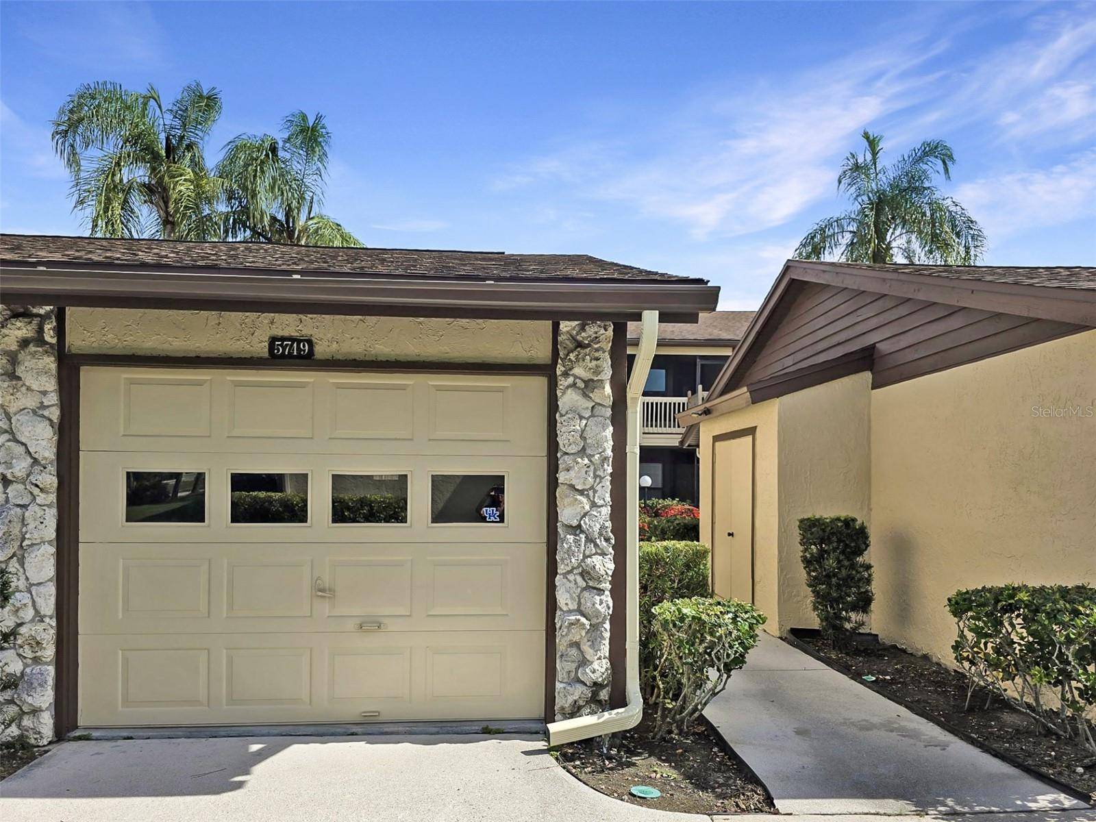 Sarasota, FL 34243,5749 AVISTA DR #4148