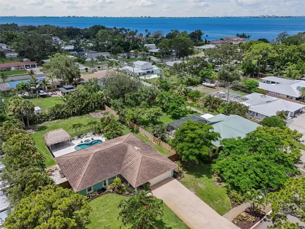 Sarasota, FL 34243,344 BERNARD AVE