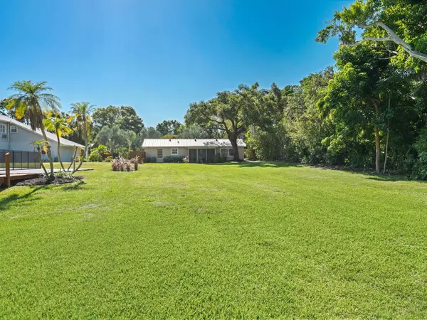 Sarasota, FL 34231,2506 WILKINSON RD
