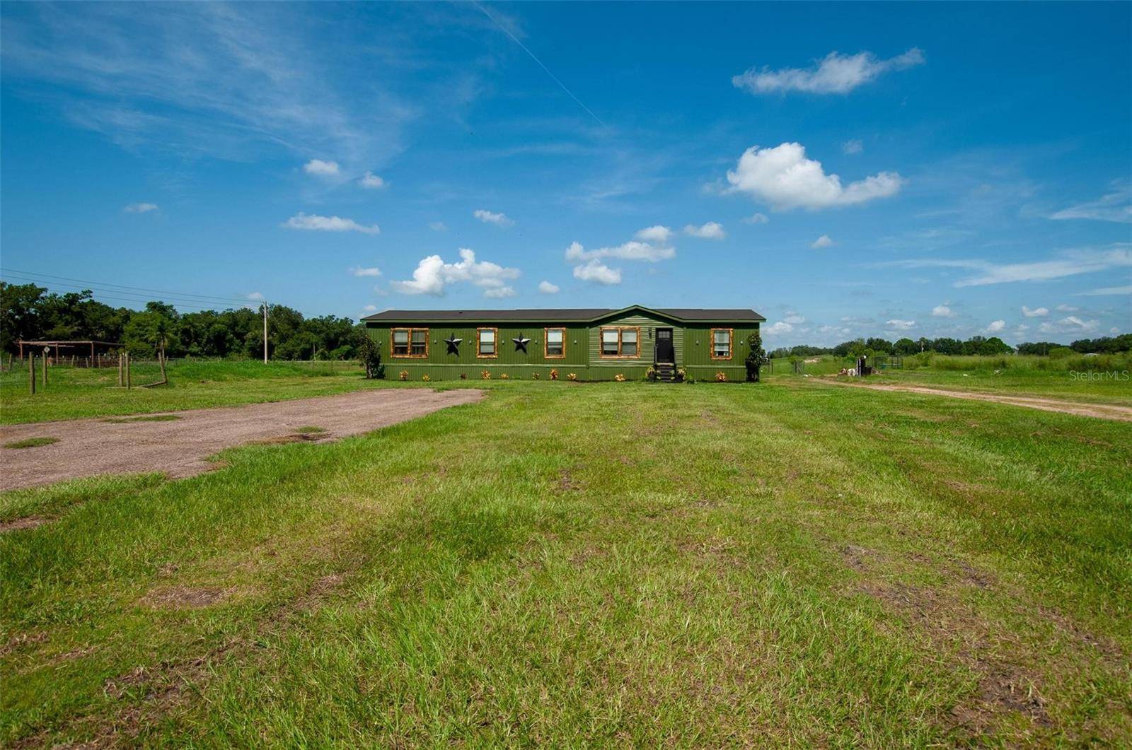 Arcadia, FL 34266,4951 SE AIRPORT RD
