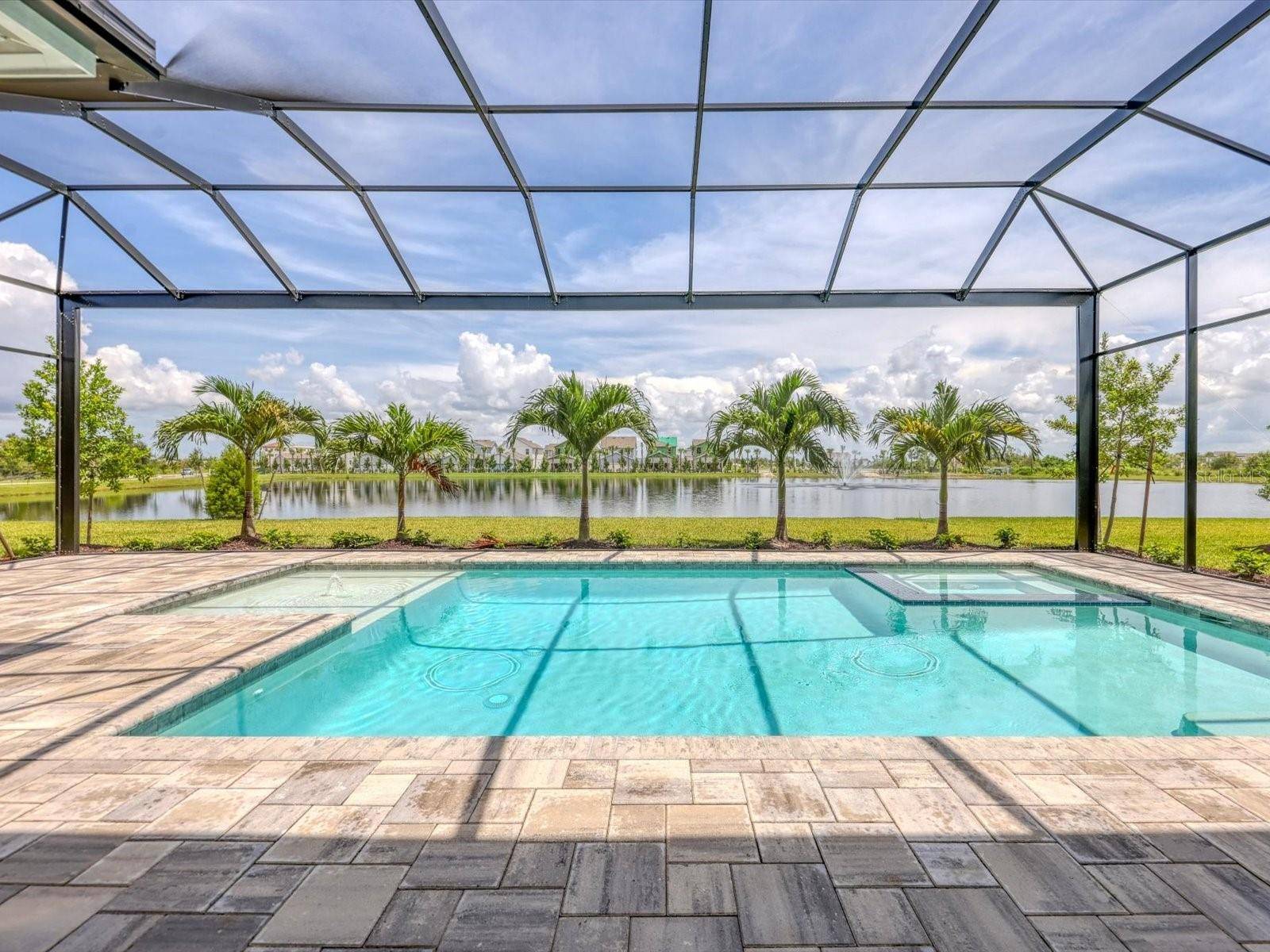 Sarasota, FL 34240,8328 SEA GLASS CT