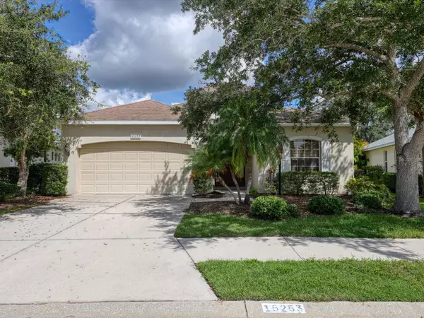 15253 BLUE FISH CIR, Lakewood Ranch, FL 34202