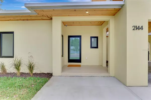 Sarasota, FL 34239,2144 WEBBER ST