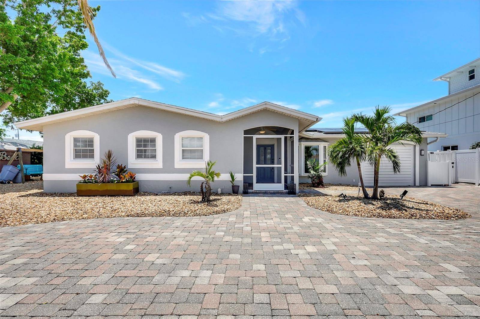 Bradenton, FL 34210,4216 ROYAL PALM DR
