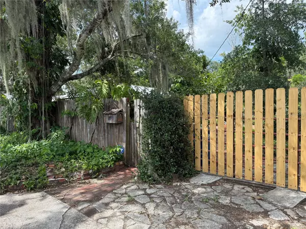 Sebring, FL 33870,518 OAK AVE