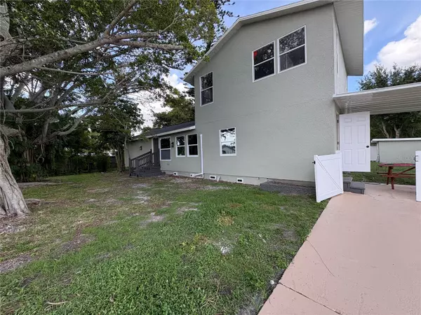 Bradenton, FL 34208,611 54TH AVE DR E