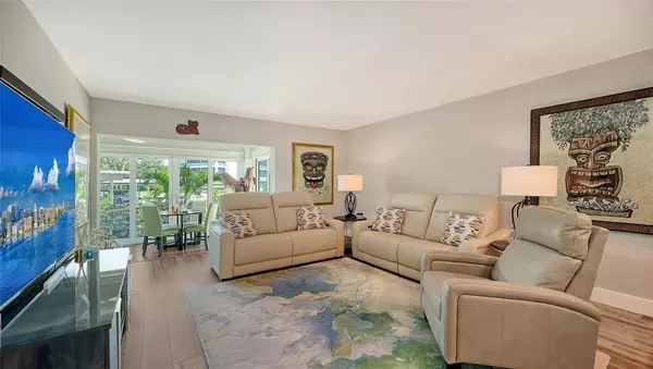 Sarasota, FL 34242,199 WHISPERING SANDS DR #105