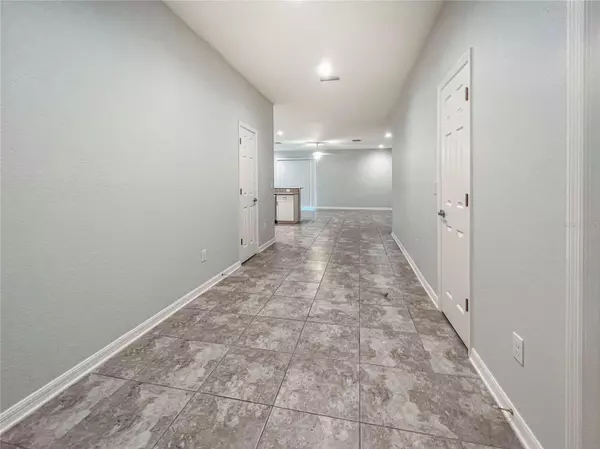 Sarasota, FL 34234,1093 GRANTHAM DR