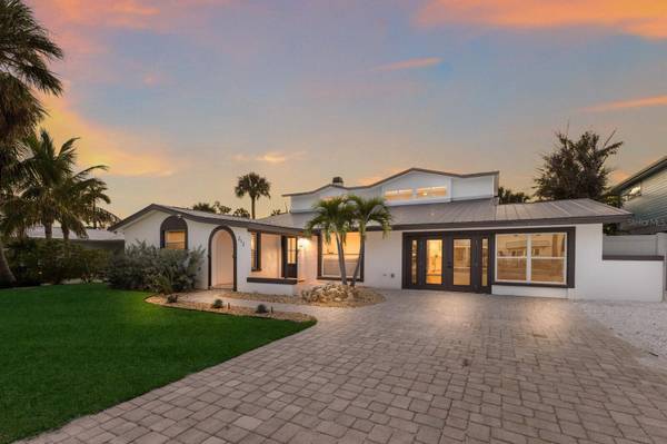 212 OAK AVE, Anna Maria, FL 34216