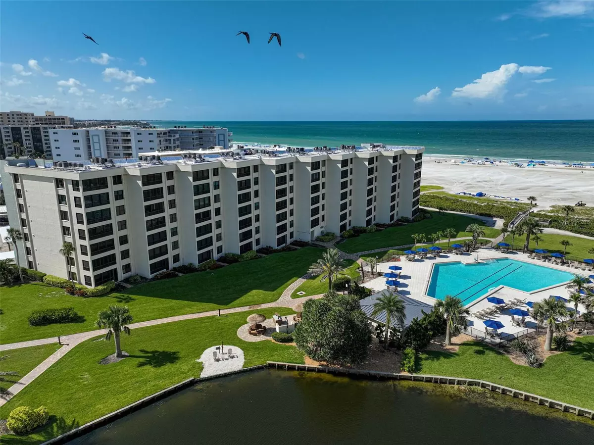 Sarasota, FL 34242,5790 MIDNIGHT PASS RD #104