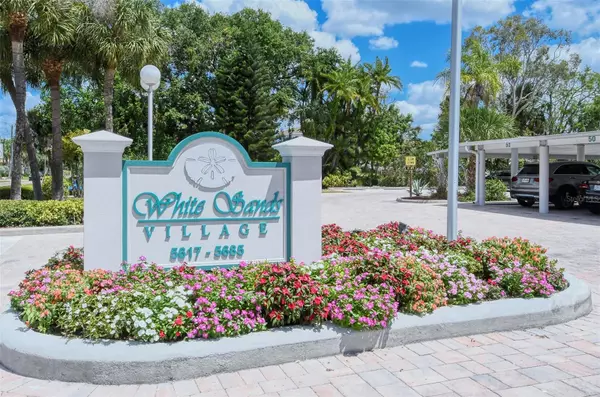 Sarasota, FL 34242,5649 MIDNIGHT PASS RD #804
