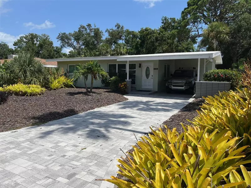 2236 DATURA ST, Sarasota, FL 34239