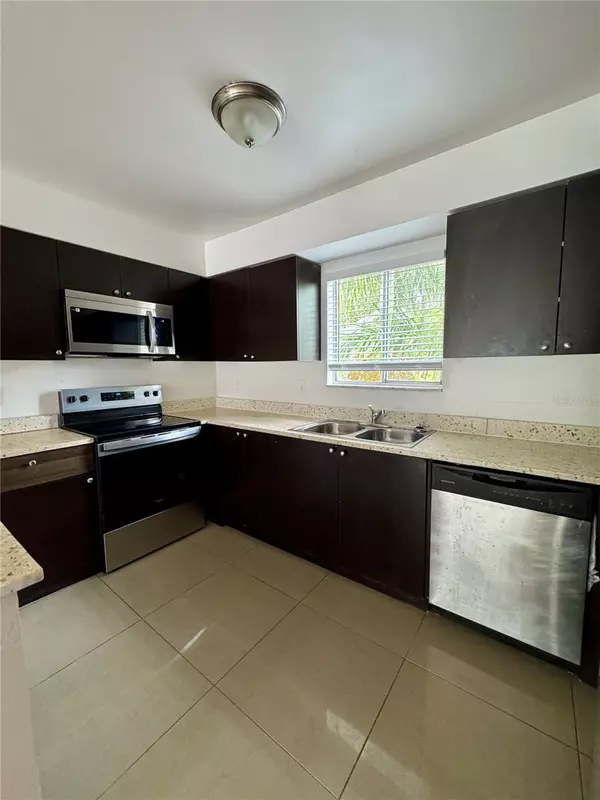 Largo, FL 33774,13300 WALSINGHAM RD #72