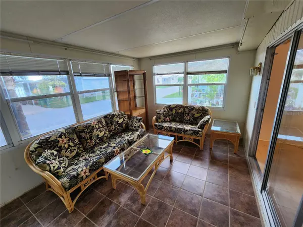 Bradenton, FL 34203,808 53RD AVE E #288
