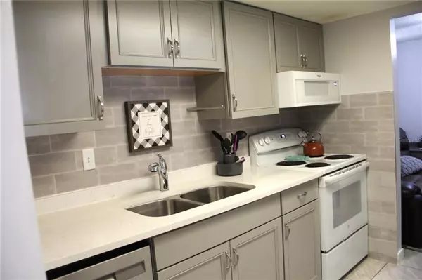 Port Charlotte, FL 33952,4022 BEAVER LN #600A