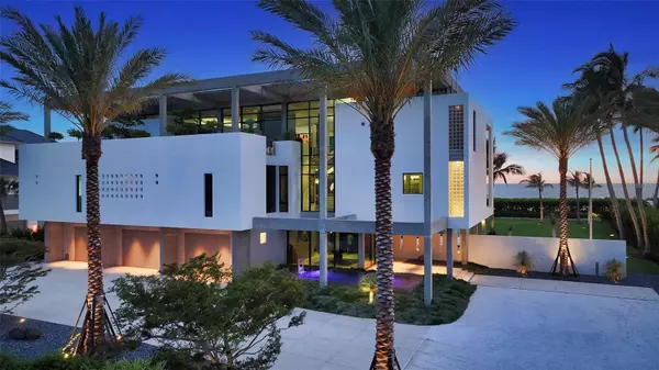 8250 SANDERLING RD, Sarasota, FL 34242