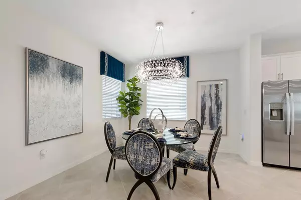 Venice, FL 34293,17560 BORACAY CT #201