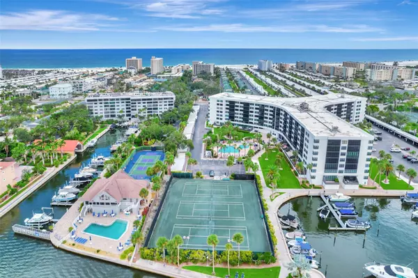Sarasota, FL 34242,5855 MIDNIGHT PASS RD #314