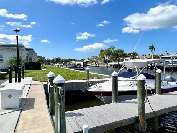 Bradenton, FL 34210,9810 DORADO AVE #9810