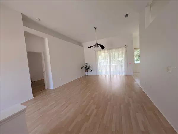 Sarasota, FL 34233,5608 NEW COVINGTON DR
