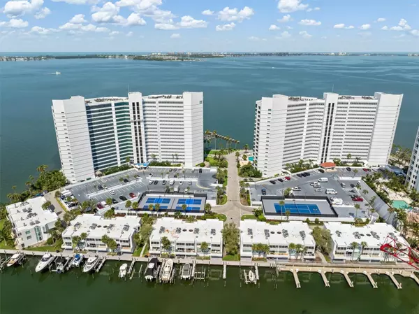 Sarasota, FL 34236,988 BLVD OF THE ARTS #1415