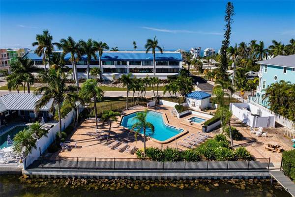 1007 GULF DR N #208, Bradenton Beach, FL 34217